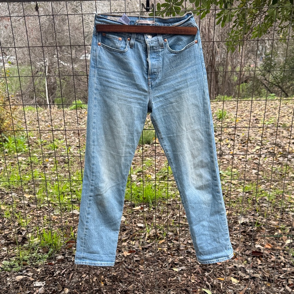 Levi’s Light Wash Wedgie Straight Leg Jeans